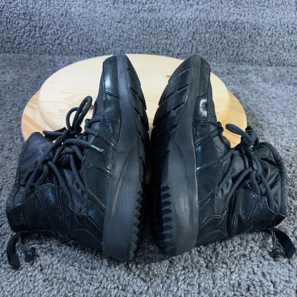Nike Tanjun Boots High Rise Women Size 8 Triple Black Anthracite Lace Up Sneaker